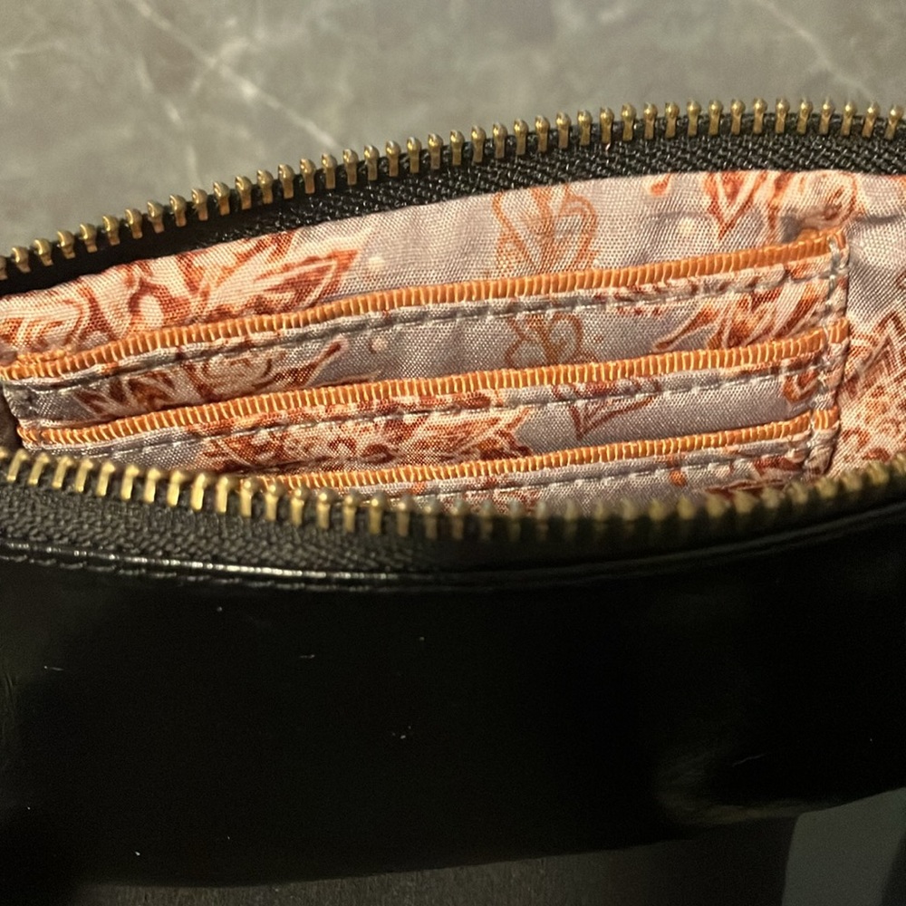 HOBO Leather Wristlet Wallet & Phone - Picture 8 of 8
